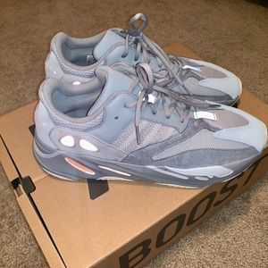 Yeezy boost 700 size 13